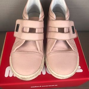 Baby girl leather shoes